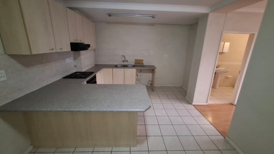 To Let 1 Bedroom Property for Rent in Wynberg Western Cape